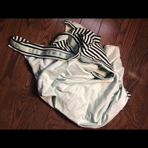 Lululemon striped vinyasa scarf - Picture 2 of 2